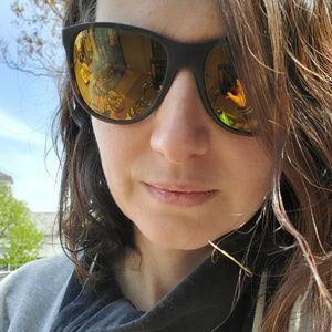 Meet your Posher, Pia